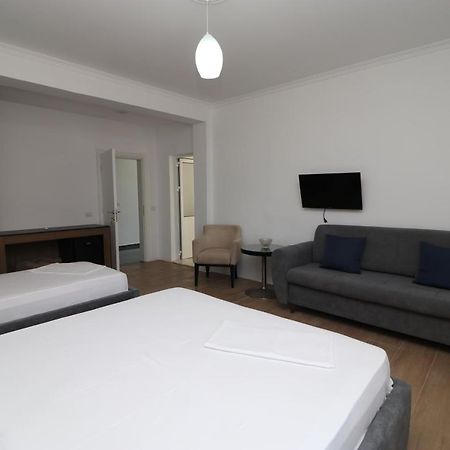 Hotel Kristal Vlorë Exteriér fotografie