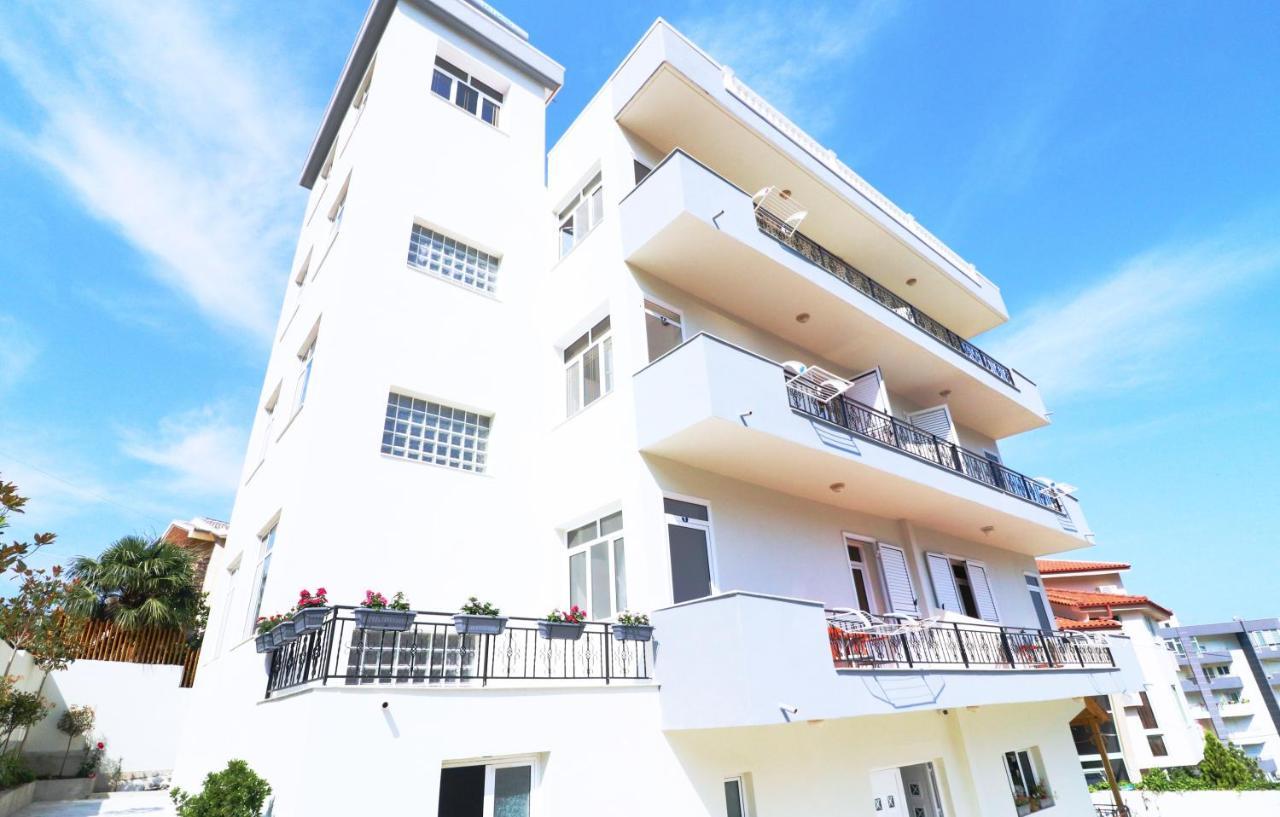 Hotel Kristal Vlorë Exteriér fotografie