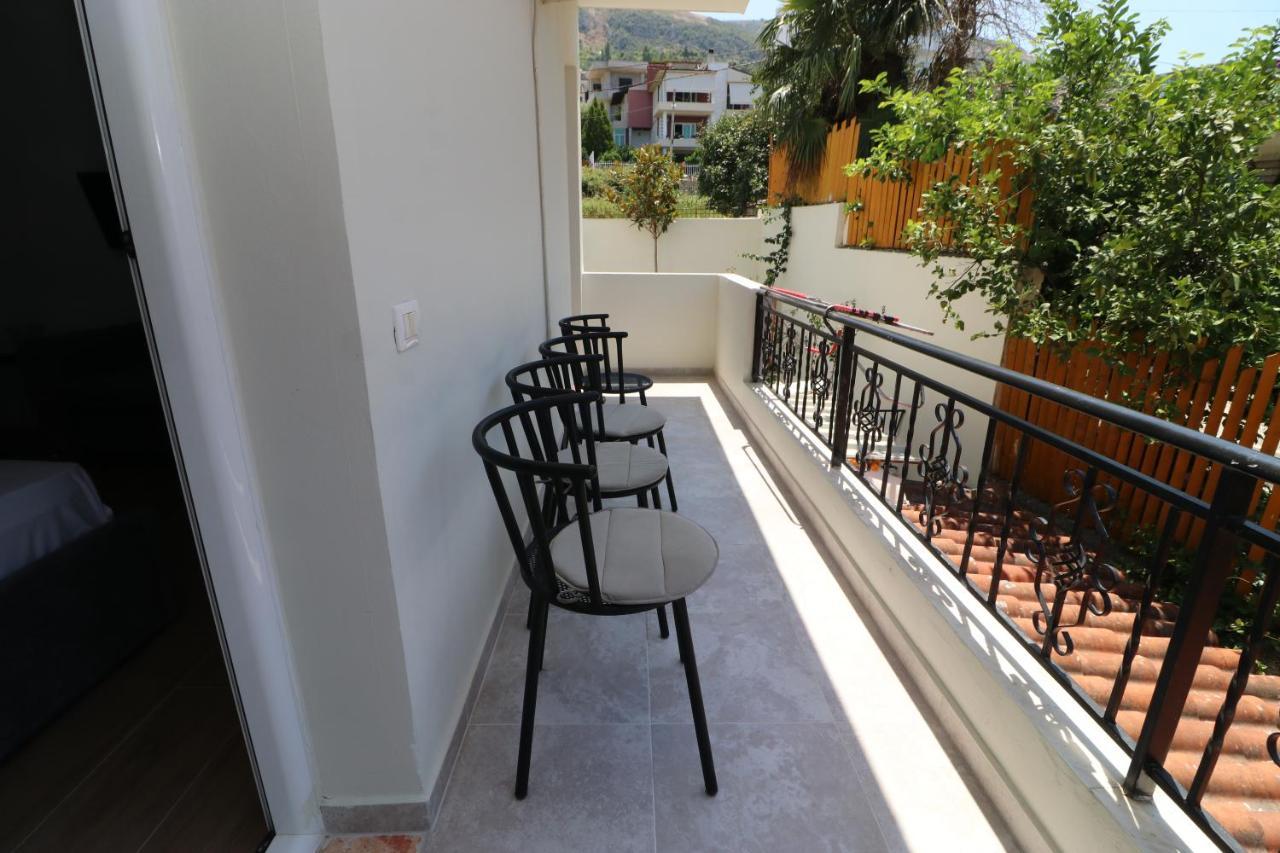 Hotel Kristal Vlorë Exteriér fotografie