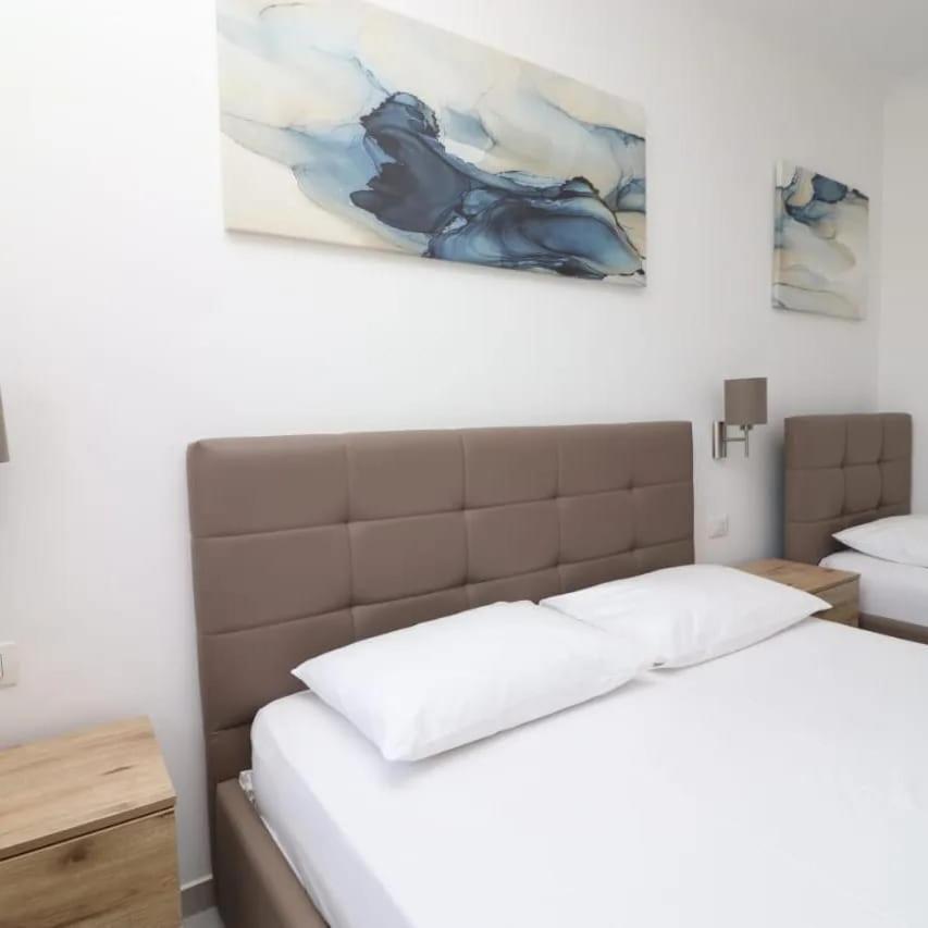 Hotel Kristal Vlorë Exteriér fotografie