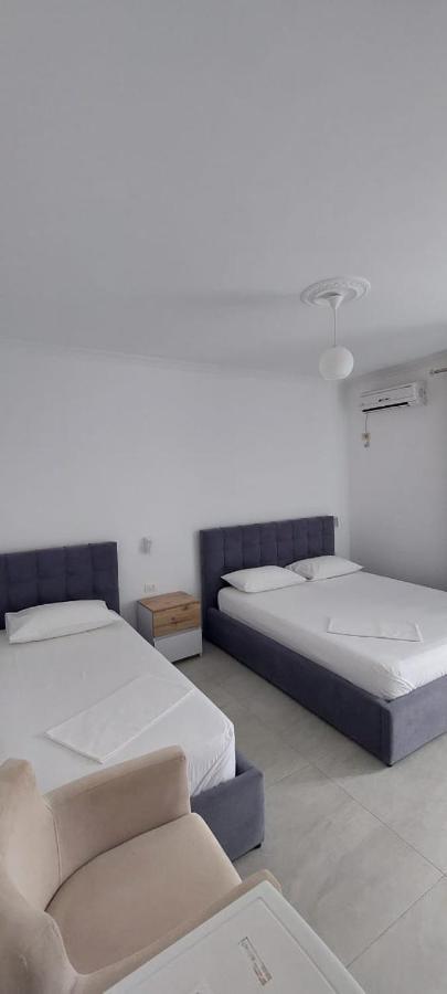 Hotel Kristal Vlorë Exteriér fotografie